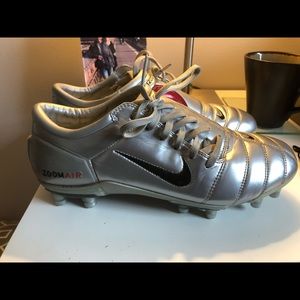 Total 90 Soccer Cleats